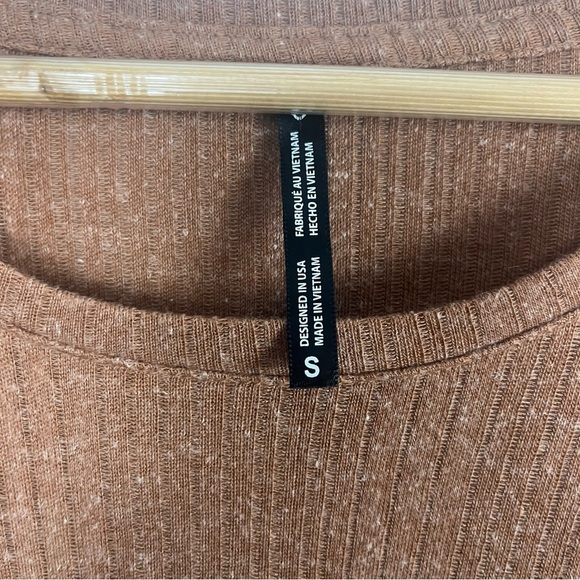 Kuhl outdoors tan brown linen blend long sleeve top size small - Picture 2 of 8